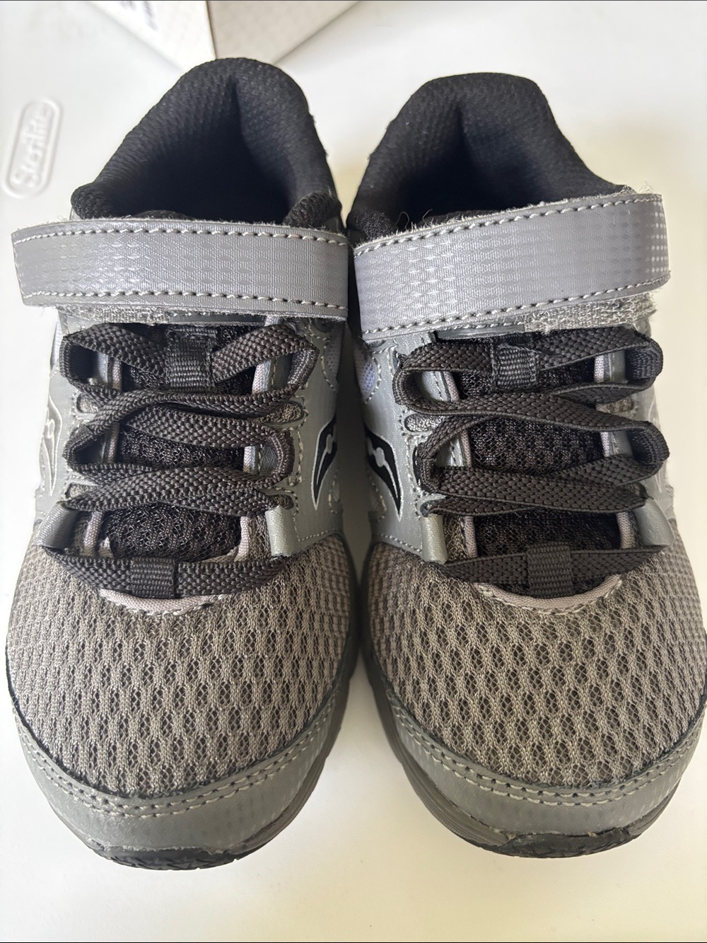 Saucony kotaro 11.5 c kids black and gray